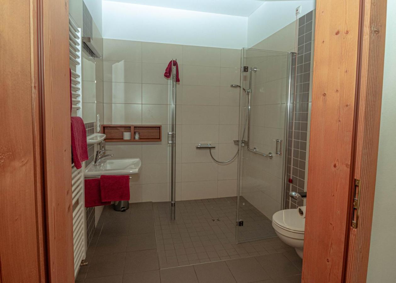 Gaestehaus Schweiklberg วิลส์โฮเฟน อัน แดร์โดเนา ภายนอก รูปภาพ